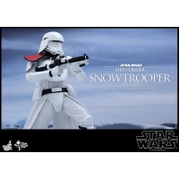 Hot Toys MMS322 – Star Wars: The Force Awakens - First Order Snowtrooper Officer 