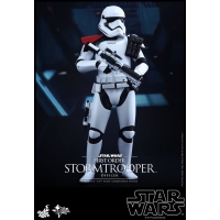 Hot Toys - MMS324 – Star Wars: The Force Awakens - First Order Stormtrooper Officer Collectible Figure