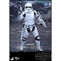 Hot Toys - MMS346 – Star Wars: The Force Awakens – Finn & First Order Riot Control Stormtrooper 