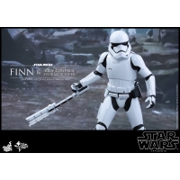 Hot Toys - MMS346 – Star Wars: The Force Awakens – Finn & First Order Riot Control Stormtrooper 