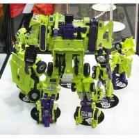 Takara Tomy - Transformers Master Piece - Unite Warriors UW-04 Devastator with coins