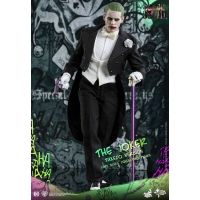  Hot Toys – MMS395 – Suicide Squad - The Joker (Tuxedo Version)