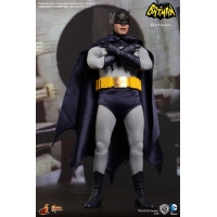 Hot Toys - Batman (1966) - Batman