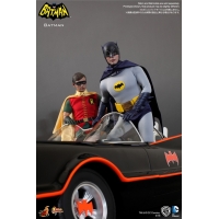 Hot Toys - Batman (1966) - Batman