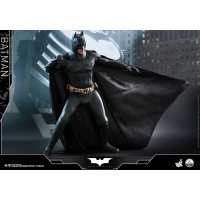 Hot Toys – QS009 – Batman Begins – Batman Collectible Figure 