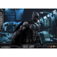 Hot Toys – MMS432 – Justice League –  Batman (Tactical Batsuit Version) Collectible