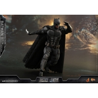 Hot Toys – MMS432 – Justice League –  Batman (Tactical Batsuit Version) Collectible