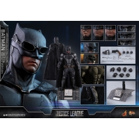 Hot Toys – MMS432 – Justice League –  Batman (Tactical Batsuit Version) Collectible