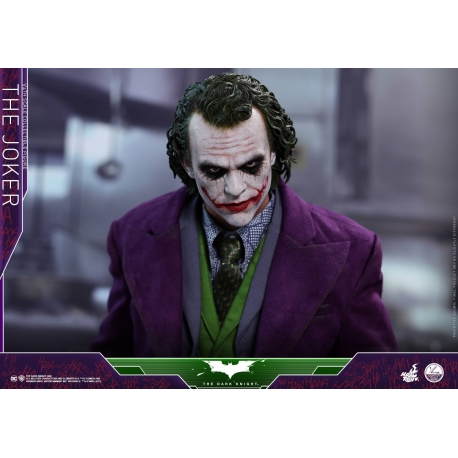 Hot Toys – QS010 – The Dark Knight–  The Joker Collectible