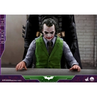 Hot Toys – QS010 – The Dark Knight–  The Joker Collectible