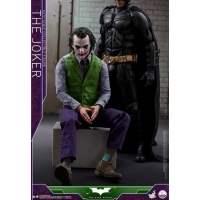 Hot Toys – QS010 – The Dark Knight–  The Joker Collectible