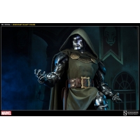 Sideshow - Legendary Scale™ Figure - Doctor Doom