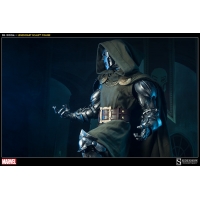 Sideshow - Legendary Scale™ Figure - Doctor Doom