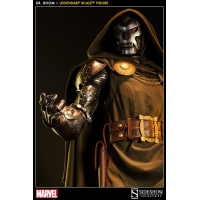 Sideshow - Legendary Scale™ Figure - Doctor Doom