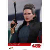 [Pre-Order] Hot Toys - MMS458 - Star Wars The Last Jedi - Luke Skywalker (Deluxe Version)