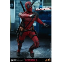 Hot Toys – MMS490 – Deadpool 2 – 1/6th scale Deadpool Collectible Figure