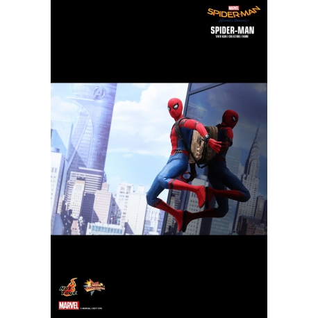 Hot Toys - MMS425 - Spider-Man: Homecoming - 1/6th scale Spider-Man Collectible Figure