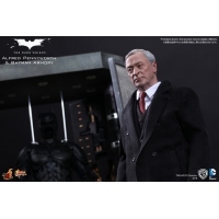 Hot Toys - Batman Armory with Alfred Pennyworth