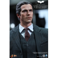 Hot Toys - Batman Armory w/ Bruce Watne & Alfred Pennyworth