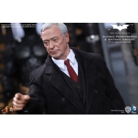 Hot Toys - Batman Armory w/ Bruce Watne & Alfred Pennyworth