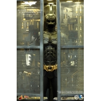 Hot Toys - Batman Armory w/ Bruce Watne & Alfred Pennyworth