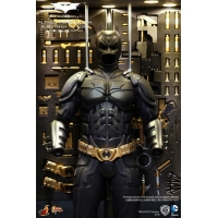 Hot Toys - Batman Armory w/ Bruce Watne & Alfred Pennyworth