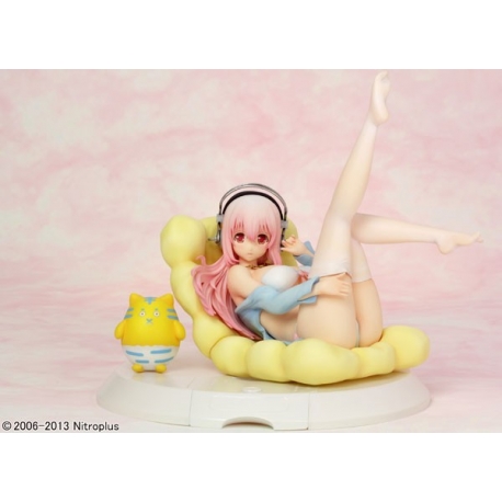 Super Sonico - Bikini & Sofa ver