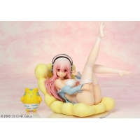 Super Sonico - Bikini & Sofa ver