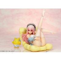 Super Sonico - Bikini & Sofa ver