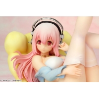 Super Sonico - Bikini & Sofa ver