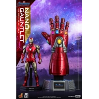 Hot Toys - LMS007 - Avengers: Endgame - Nano Gauntlet Life-Size Collectible 