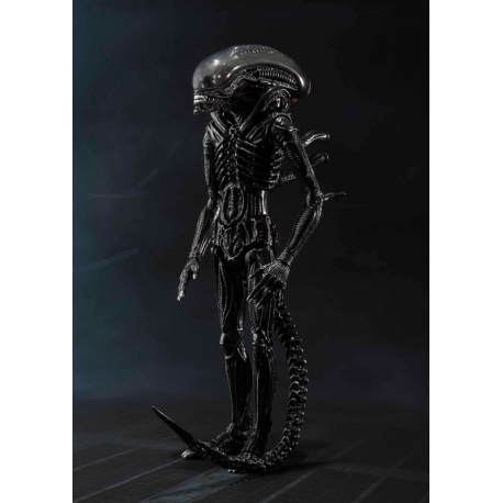 S.H.MonsterArts - Alien Big Chap