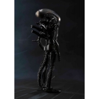 S.H.MonsterArts - Alien Big Chap