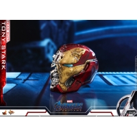 Hot Toys – MMS537 - Avengers: Endgame - 1/6th scale Tony Stark (Team Suit) Collectible Figure