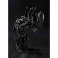 S.H.MonsterArts - Alien Big Chap