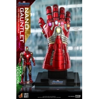 Hot Toys - LMS008 - Avengers: Endgame - Nano Gauntlet Life-Size Collectible (Hulk Version)