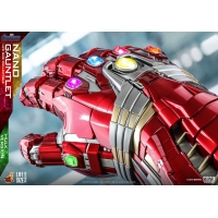 Hot Toys - LMS008 - Avengers: Endgame - Nano Gauntlet Life-Size Collectible (Hulk Version)