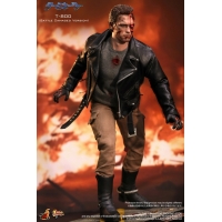 Hot Toys - Terminator - T-800 - Battle Damage Version