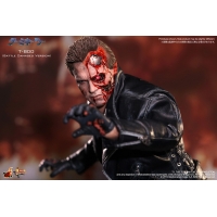 Hot Toys - Terminator - T-800 - Battle Damage Version