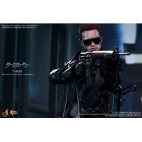 Hot Toys - Terminator - T-800 - Battle Damage Version