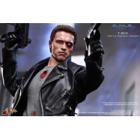 Hot Toys - Terminator - T-800 - Battle Damage Version