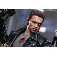 Hot Toys - Terminator - T-800 - Battle Damage Version