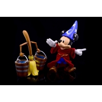 Hybrid Metal Action Figuration - Sorcerer Mickey & The Magic Broom