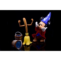 Hybrid Metal Action Figuration - Sorcerer Mickey & The Magic Broom