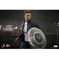 Hot Toys - Captain America & Steve Rogers Set