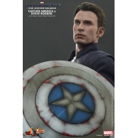 Hot Toys - Captain America & Steve Rogers Set