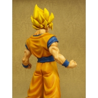 X-Plus - Gigantic Series - Dragon Ball Z - Son Goku (Super Saiyan)