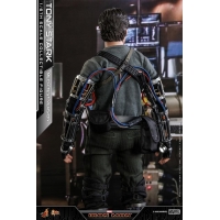 [Pre-Order] Hot Toys - MMS582 - Iron Man - 1/6th scale Tony Stark (Mech Test Version) Collectible Figure (Deluxe Version)