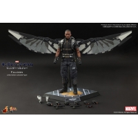 Hot Toys - CAWS - Falcon