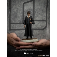 [Pre-Order]  Iron Studios - Ron Weasley at the Wizard Chess Deluxe Art Scale 1/10